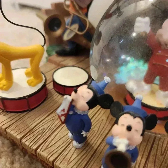 Disney Mickey Mouse Club Musical Snow Globe With Box Music Works - Picture 9 of 13